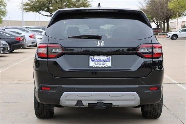 new 2025 Honda Pilot car, priced at $44,950