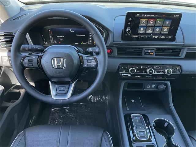 new 2025 Honda Pilot car, priced at $53,164