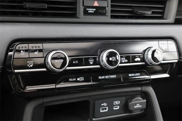 new 2025 Honda Pilot car, priced at $53,799