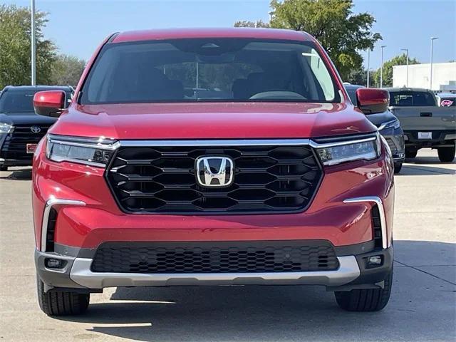 new 2025 Honda Pilot car, priced at $49,350