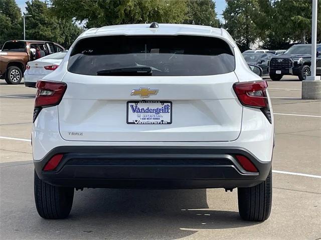 used 2024 Chevrolet Trax car, priced at $18,287