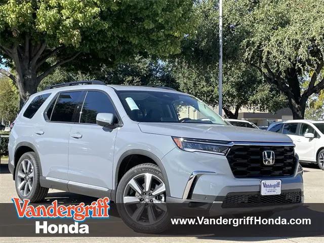 new 2025 Honda Pilot car, priced at $51,070