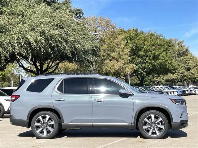 new 2025 Honda Pilot car, priced at $51,070