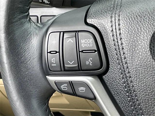 used 2015 Toyota Highlander car, priced at $21,481