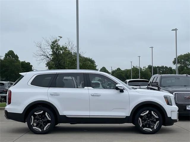 used 2024 Kia Telluride car, priced at $37,786