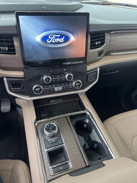 used 2022 Ford Expedition car, priced at $40,989