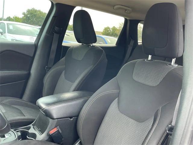 used 2015 Jeep Cherokee car, priced at $8,995