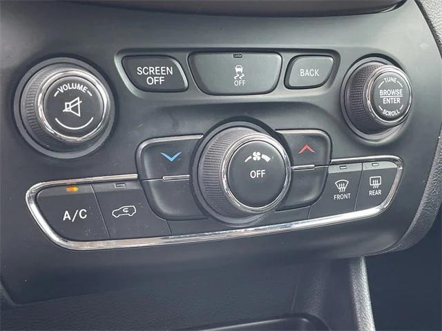 used 2015 Jeep Cherokee car, priced at $8,995