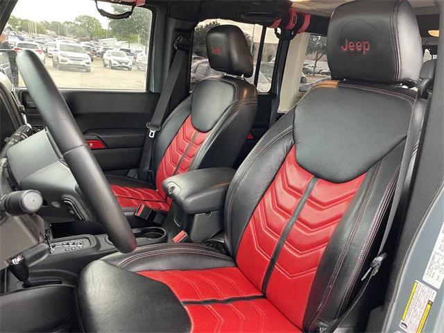 used 2014 Jeep Wrangler Unlimited car, priced at $17,994