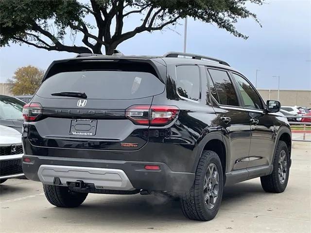 new 2025 Honda Pilot car, priced at $51,580