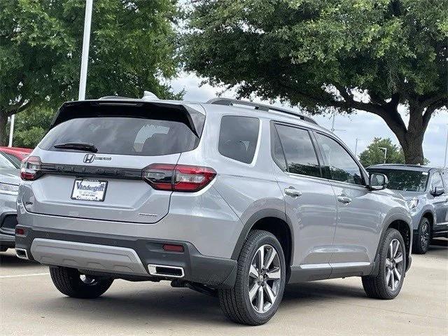 new 2025 Honda Pilot car, priced at $50,995