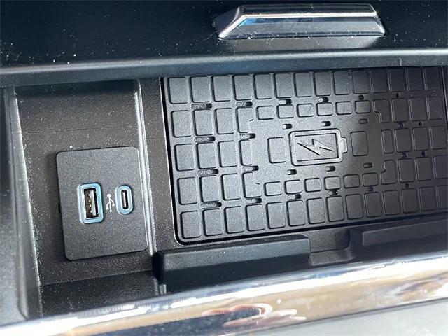 used 2024 Ford Expedition car, priced at $45,995