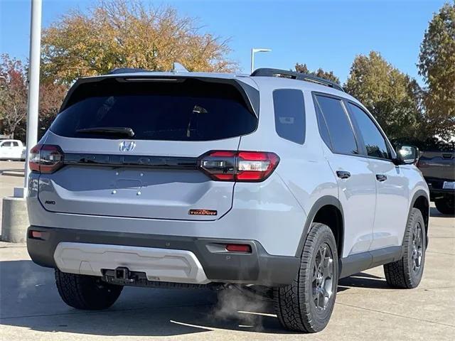 new 2025 Honda Pilot car, priced at $51,250