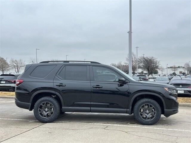 new 2025 Honda Pilot car, priced at $50,795