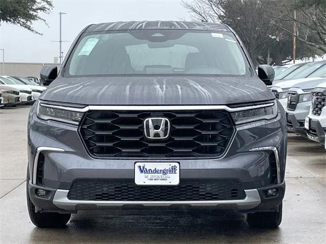 new 2025 Honda Pilot car, priced at $48,530