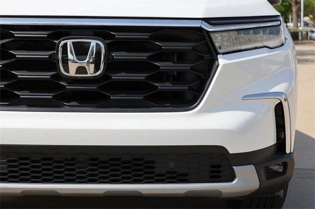 new 2025 Honda Pilot car, priced at $45,405