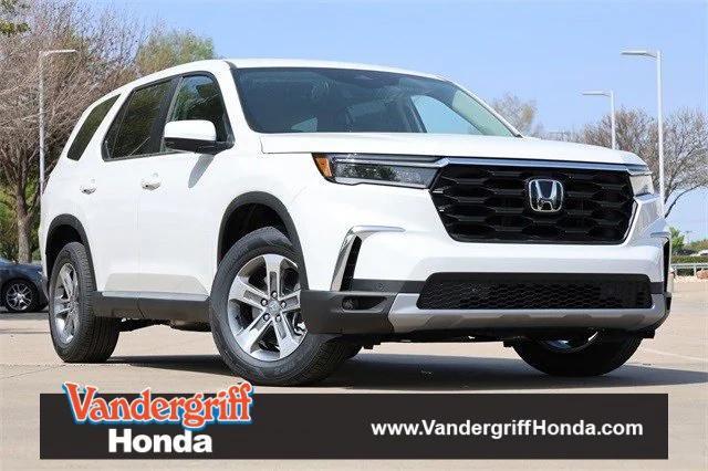 new 2025 Honda Pilot car, priced at $45,405