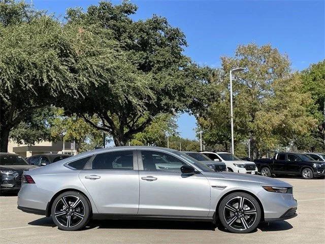 new 2025 Honda Accord Hybrid car