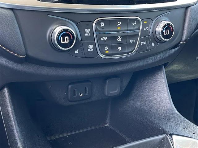 used 2021 Chevrolet Traverse car, priced at $24,148