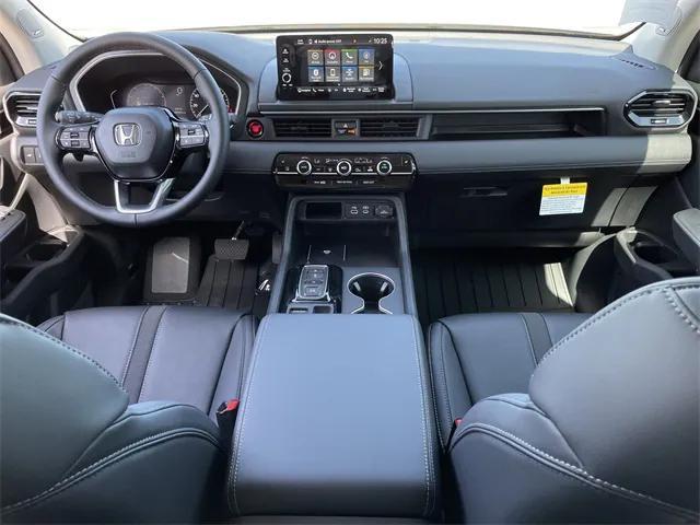 new 2025 Honda Pilot car, priced at $52,291