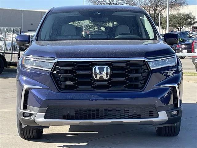 new 2025 Honda Pilot car, priced at $45,645