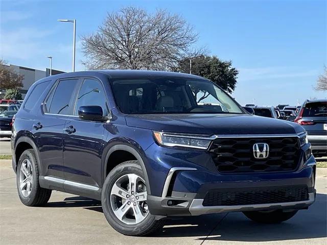 new 2025 Honda Pilot car, priced at $45,645