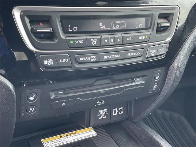 used 2022 Honda Pilot car, priced at $38,897
