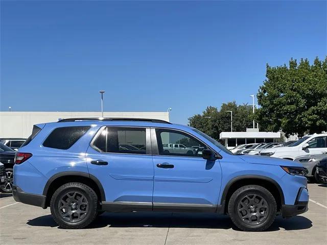 used 2025 Honda Pilot car, priced at $41,949