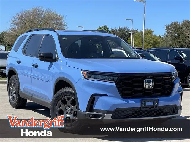 used 2025 Honda Pilot car, priced at $41,949
