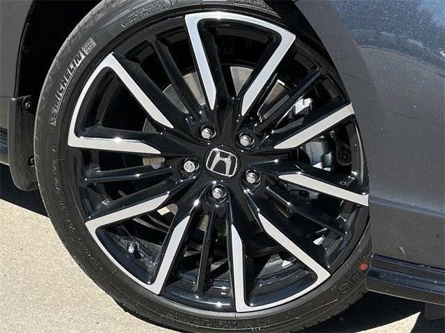 new 2025 Honda Accord Hybrid car, priced at $40,450