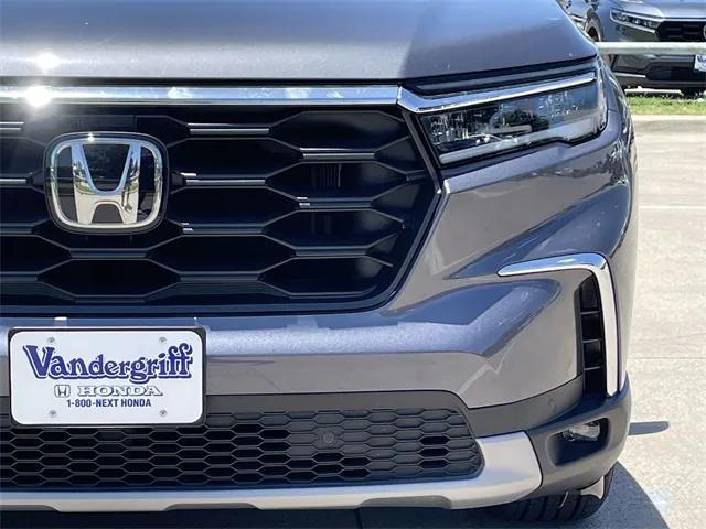 used 2025 Honda Pilot car, priced at $42,981