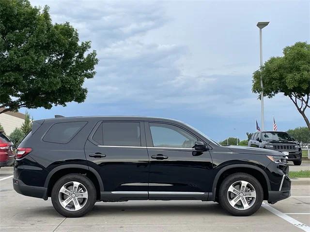 used 2025 Honda Pilot car, priced at $42,996
