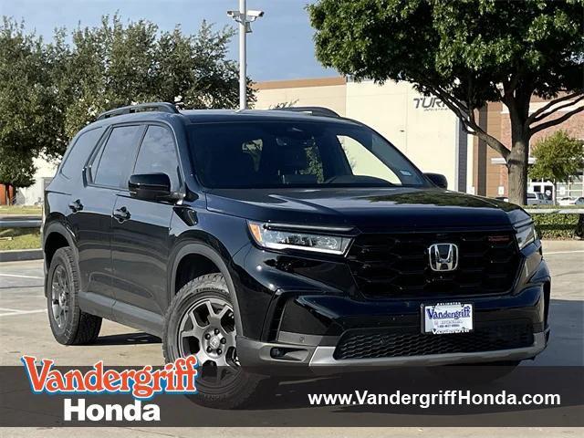 used 2025 Honda Pilot car, priced at $43,676