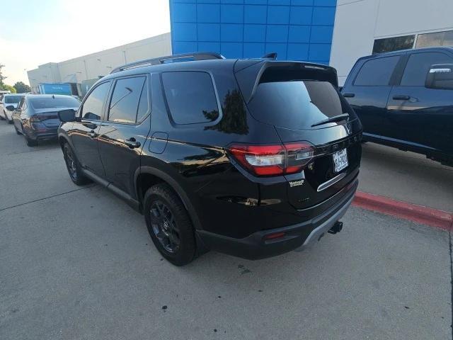 used 2025 Honda Pilot car, priced at $46,403
