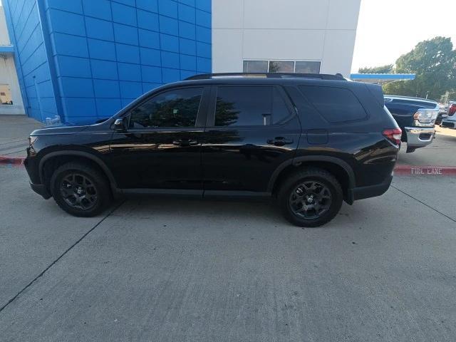 used 2025 Honda Pilot car, priced at $46,403