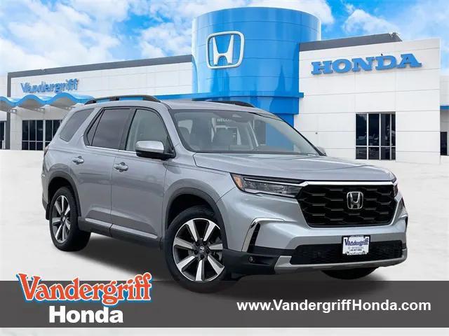 used 2025 Honda Pilot car, priced at $46,729