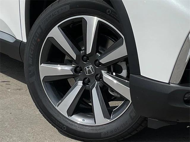 new 2025 Honda Pilot car, priced at $48,219