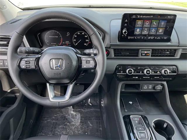 new 2025 Honda Pilot car, priced at $48,219