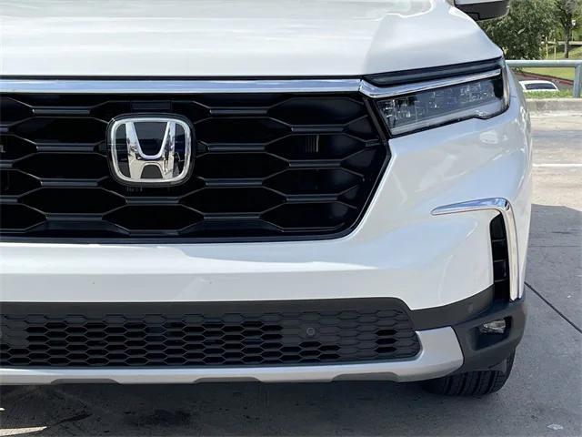 new 2025 Honda Pilot car, priced at $48,219