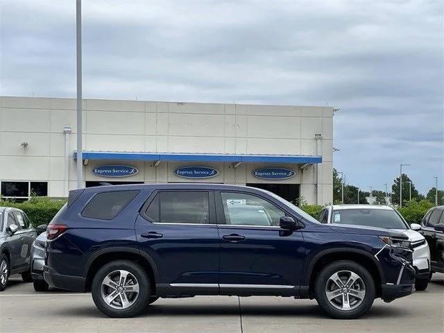 new 2025 Honda Pilot car, priced at $44,950