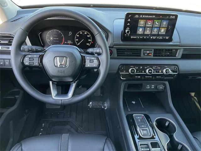new 2025 Honda Pilot car, priced at $49,959