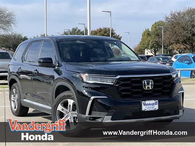 used 2025 Honda Pilot car, priced at $38,972