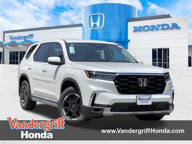 new 2025 Honda Pilot car, priced at $47,900