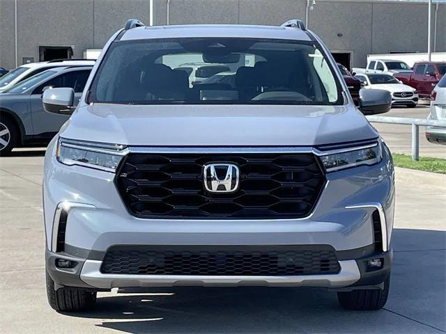 new 2025 Honda Pilot car