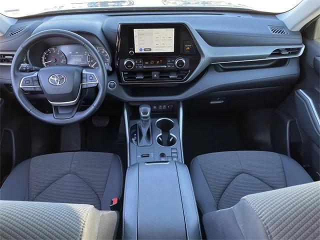 used 2024 Toyota Highlander car, priced at $40,024