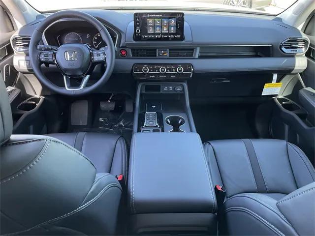 new 2025 Honda Pilot car, priced at $43,486