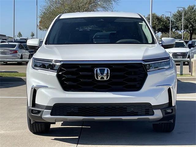 new 2025 Honda Pilot car, priced at $43,486