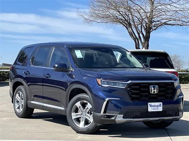 new 2025 Honda Pilot car, priced at $46,430