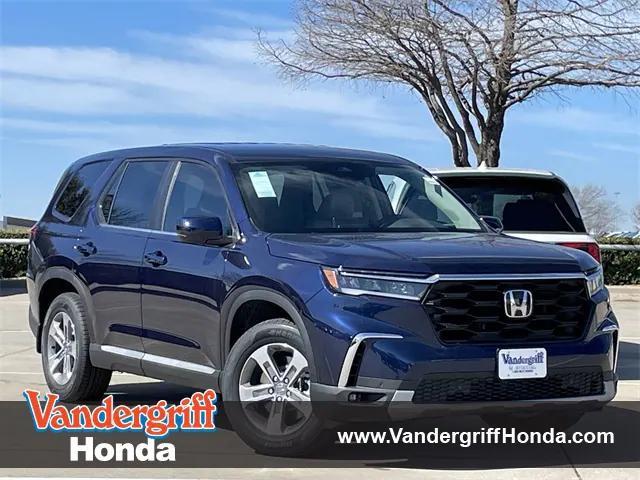 new 2025 Honda Pilot car, priced at $46,430