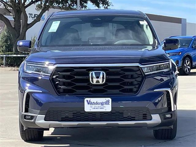 new 2025 Honda Pilot car, priced at $46,430